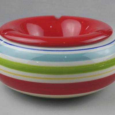 middle ashtray